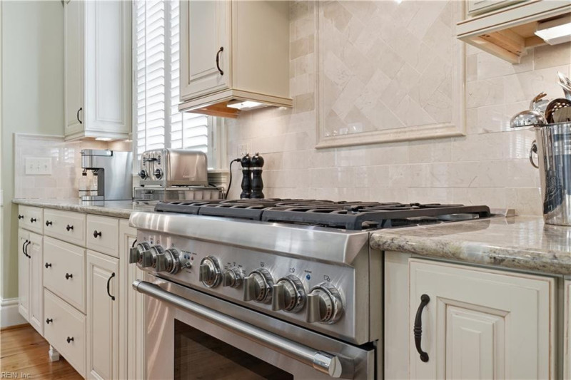 Photo 10 of 50 residential for sale in Norfolk virginia