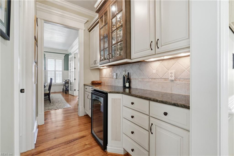 Photo 11 of 50 residential for sale in Norfolk virginia