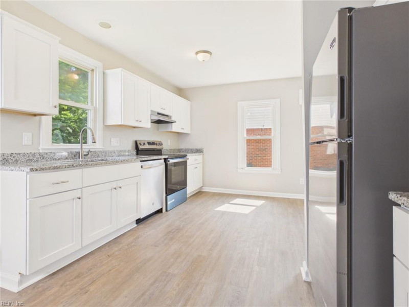 Photo 10 of 35 residential for sale in Norfolk virginia