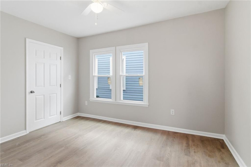Photo 12 of 35 residential for sale in Norfolk virginia
