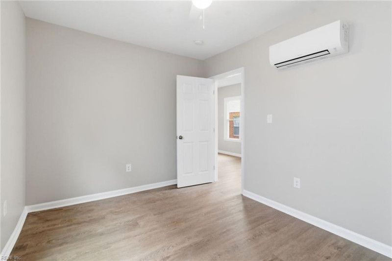 Photo 14 of 35 residential for sale in Norfolk virginia