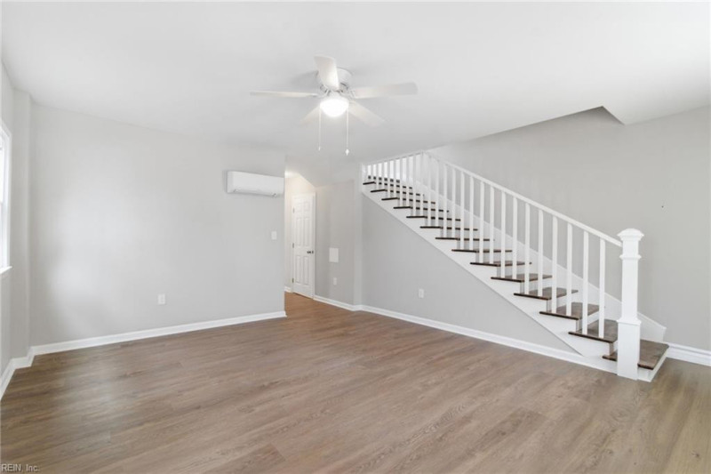 Photo 3 of 35 residential for sale in Norfolk virginia