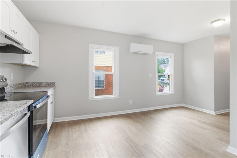 Photo 8 of 35 residential for sale in Norfolk virginia