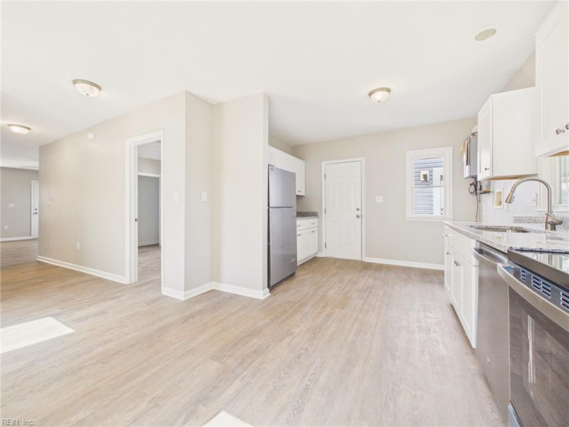 Photo 9 of 35 residential for sale in Norfolk virginia