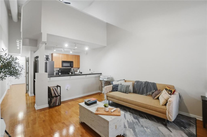 Photo 12 of 44 residential for sale in Norfolk virginia