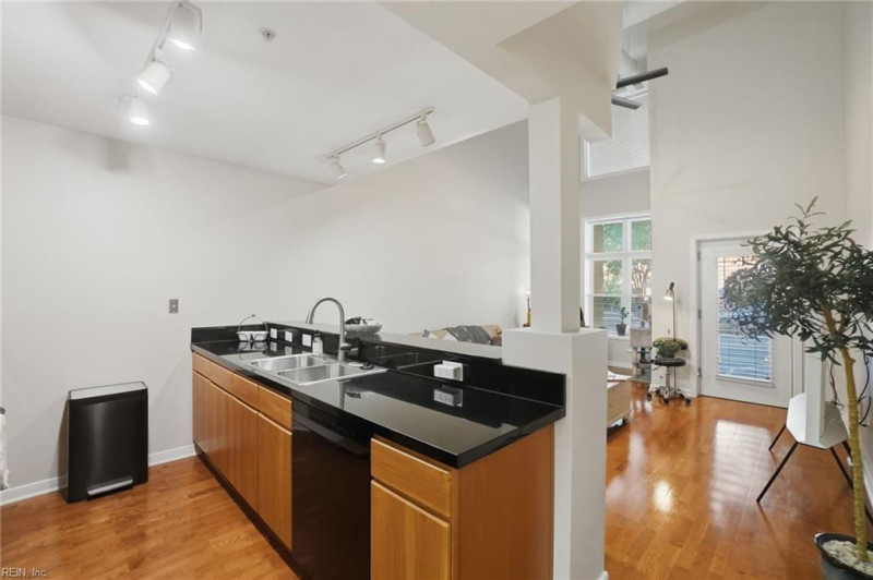 Photo 15 of 44 residential for sale in Norfolk virginia