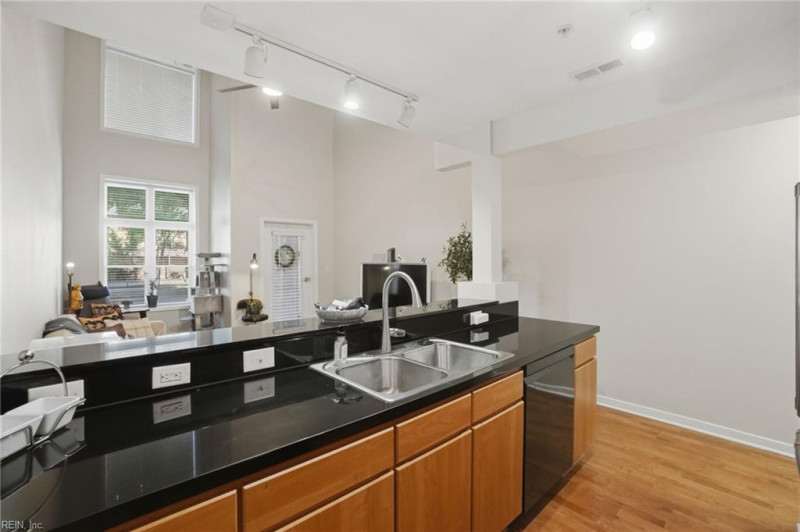 Photo 17 of 44 residential for sale in Norfolk virginia