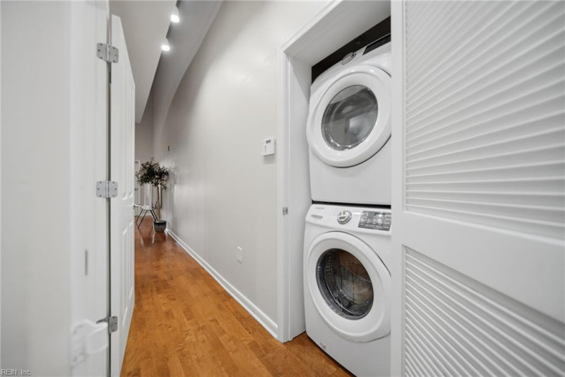 Photo 23 of 44 residential for sale in Norfolk virginia
