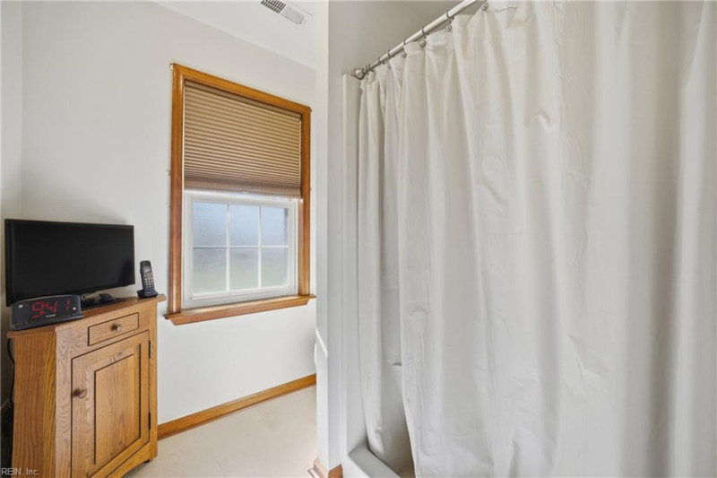 Photo 25 of 50 residential for sale in Norfolk virginia Photo 25 of 50 residential for sale in Norfolk virginia