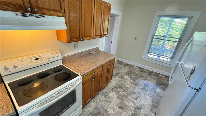 Photo 14 of 37 residential for sale in Norfolk virginia