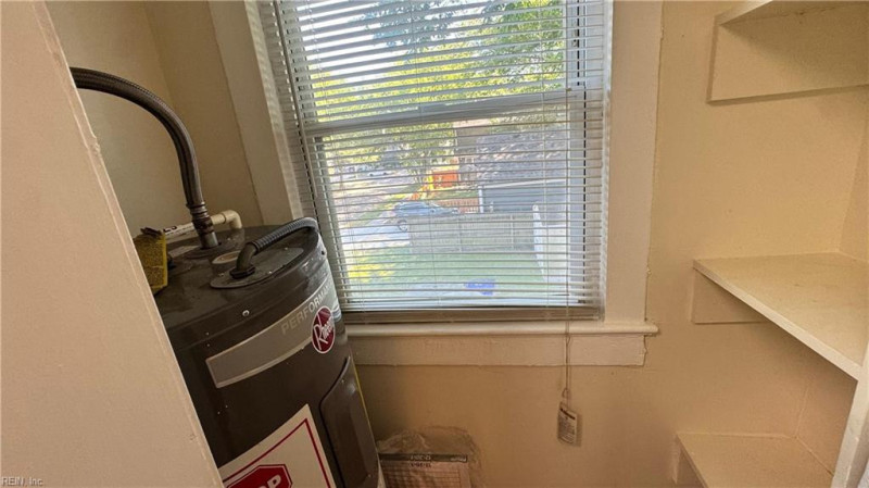 Photo 16 of 37 residential for sale in Norfolk virginia