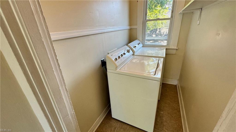Photo 17 of 37 residential for sale in Norfolk virginia