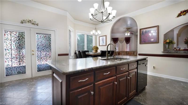Photo 10 of 49 residential for sale in Chesapeake virginia