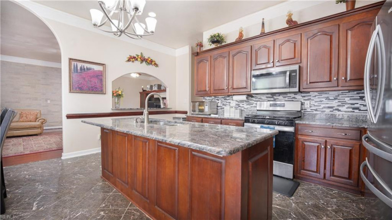 Photo 7 of 49 residential for sale in Chesapeake virginia
