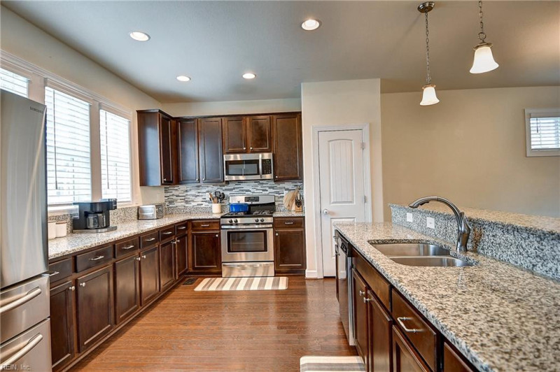 Photo 16 of 47 residential for sale in Virginia Beach virginia