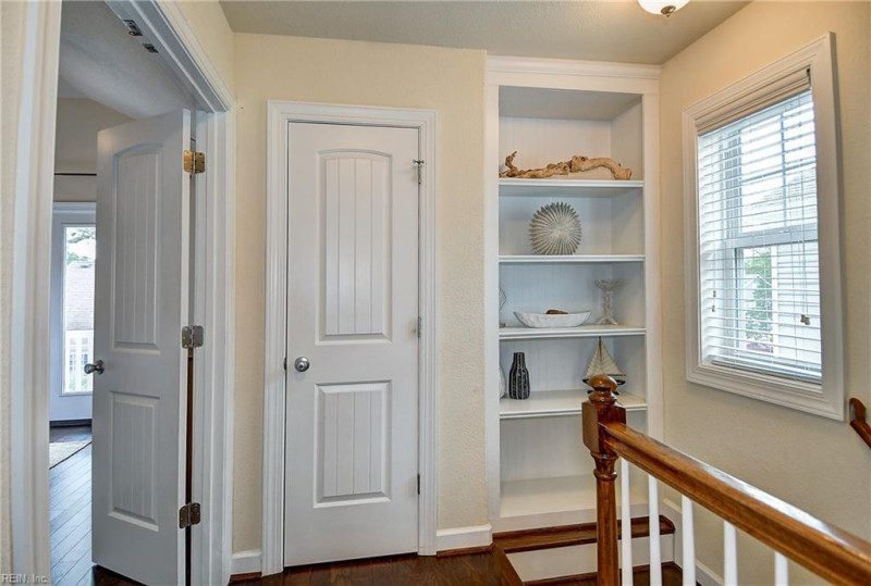 Photo 23 of 47 residential for sale in Virginia Beach virginia