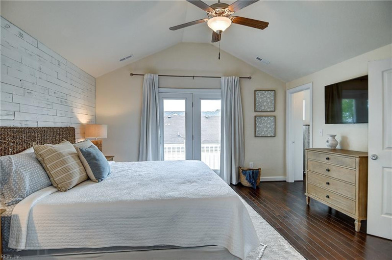 Photo 25 of 47 residential for sale in Virginia Beach virginia
