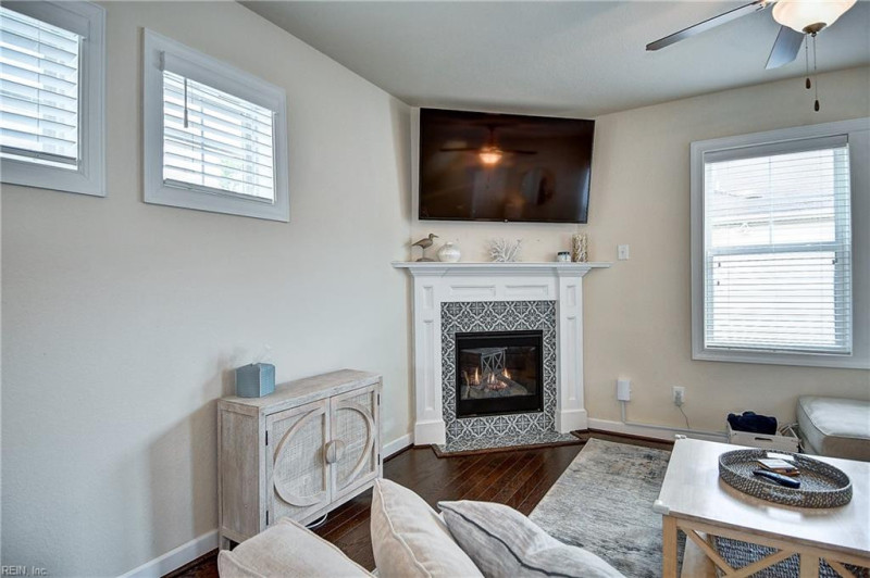 Photo 6 of 47 residential for sale in Virginia Beach virginia