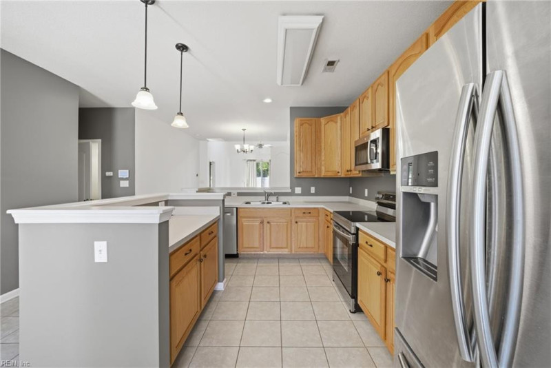 Photo 13 of 37 residential for sale in Virginia Beach virginia