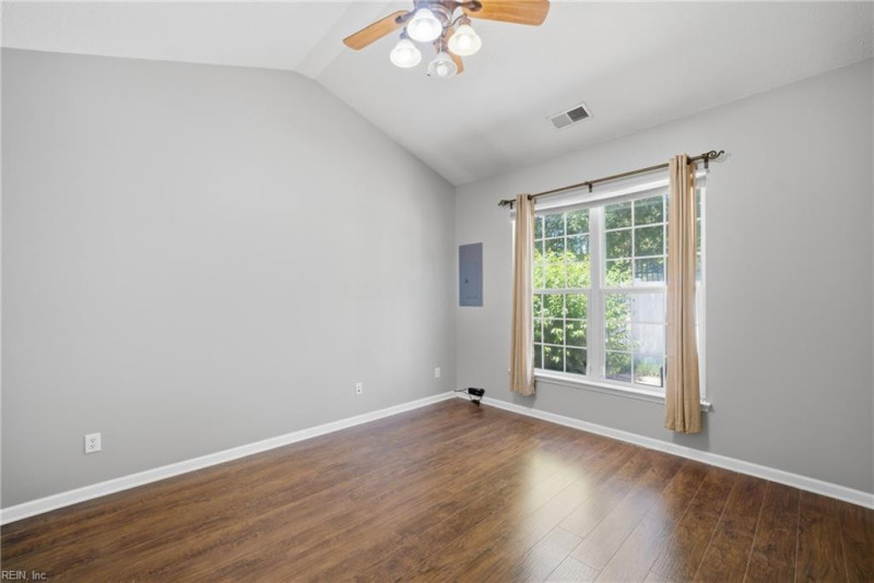 Photo 16 of 37 residential for sale in Virginia Beach virginia