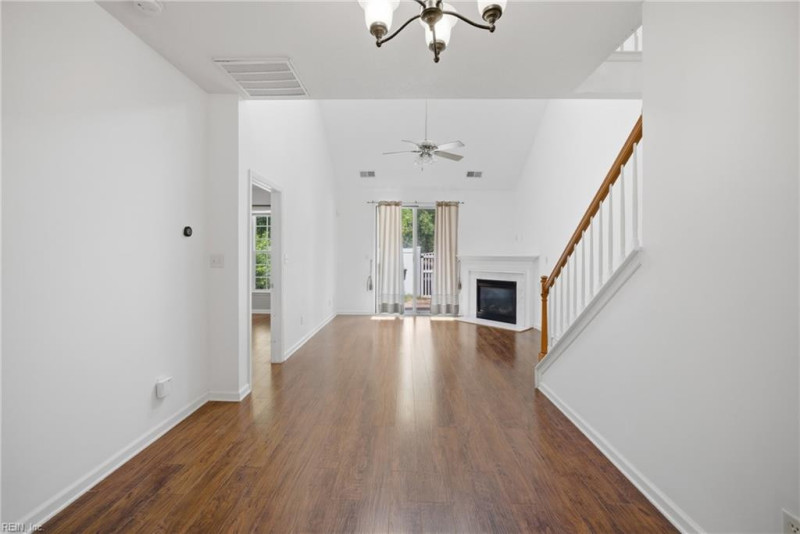 Photo 6 of 37 residential for sale in Virginia Beach virginia