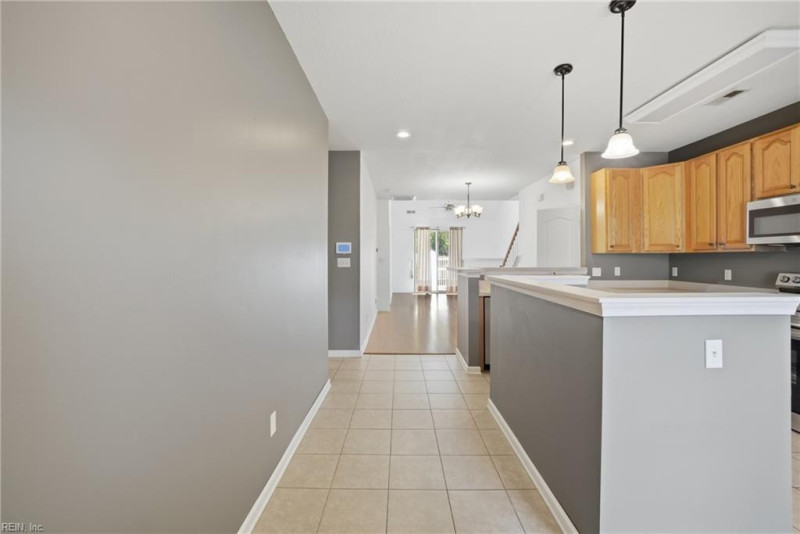 Photo 7 of 37 residential for sale in Virginia Beach virginia
