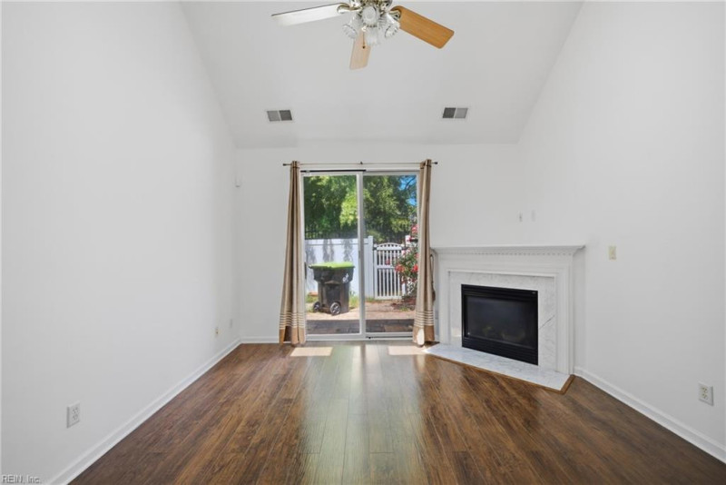 Photo 8 of 37 residential for sale in Virginia Beach virginia