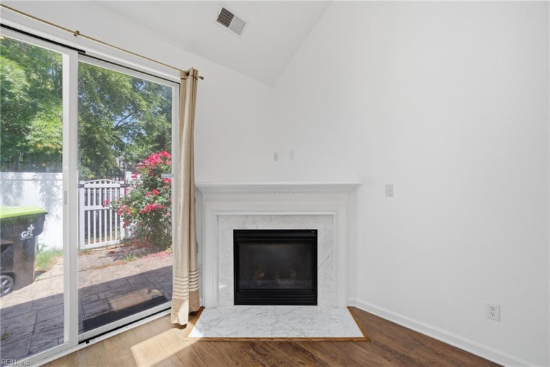 Photo 9 of 37 residential for sale in Virginia Beach virginia