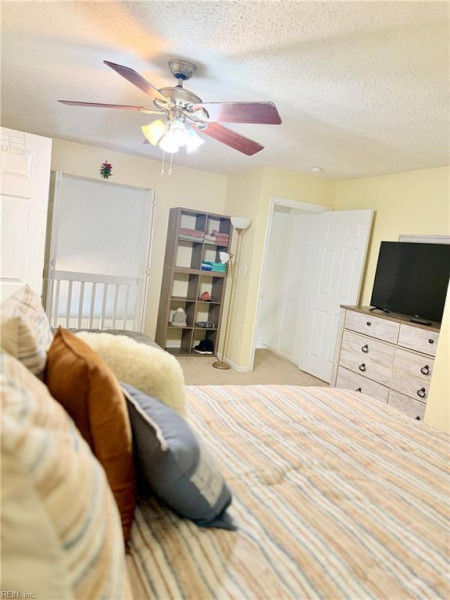 Photo 11 of 12 residential for sale in Chesapeake virginia