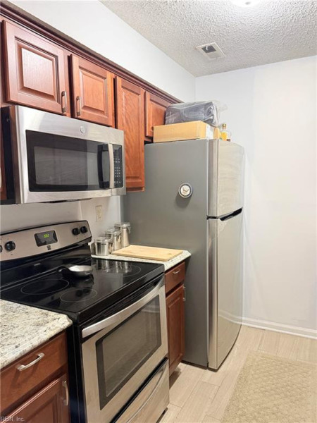 Photo 6 of 12 residential for sale in Chesapeake virginia