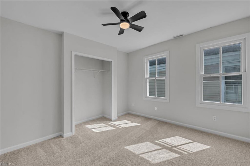 Photo 18 of 39 residential for sale in Portsmouth virginia