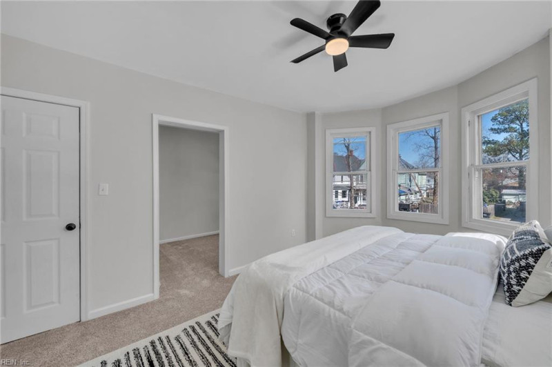 Photo 23 of 39 residential for sale in Portsmouth virginia