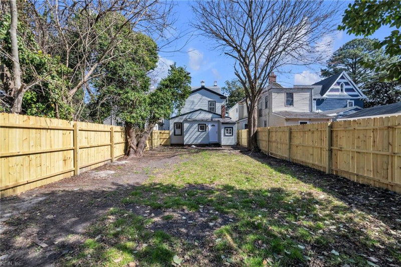 Photo 30 of 39 residential for sale in Portsmouth virginia