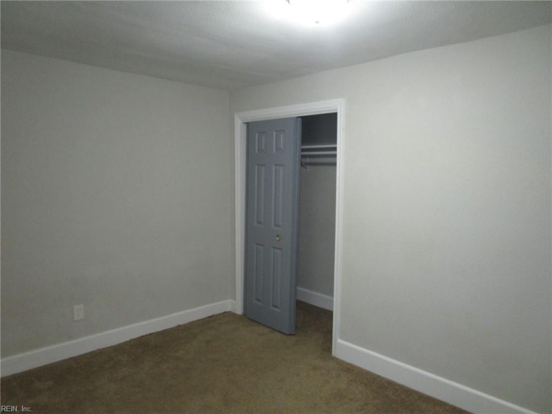 Photo 13 of 21 residential for sale in Hampton virginia