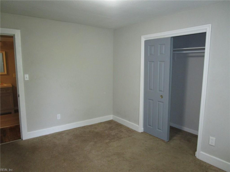 Photo 17 of 21 residential for sale in Hampton virginia