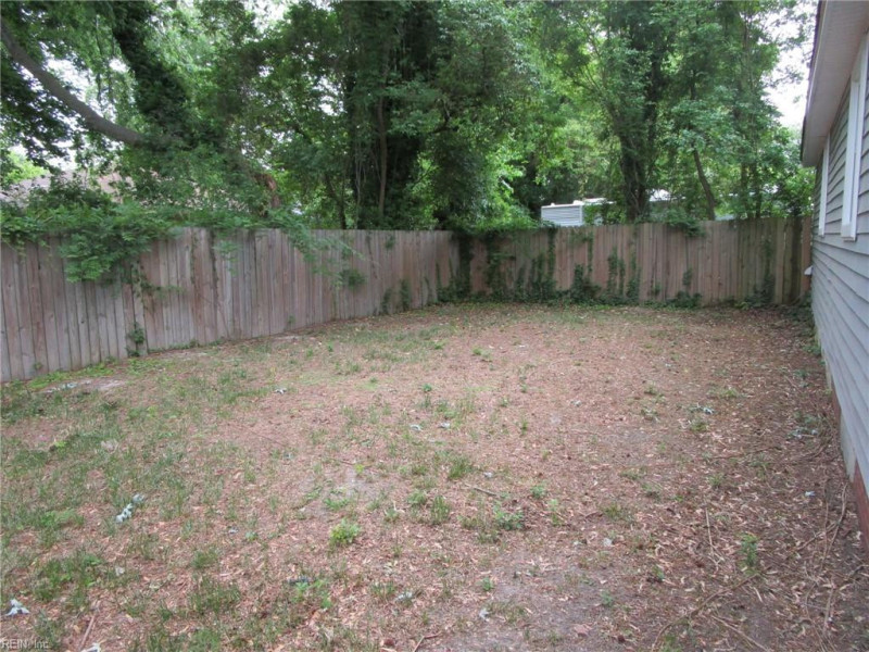 Photo 3 of 21 residential for sale in Hampton virginia