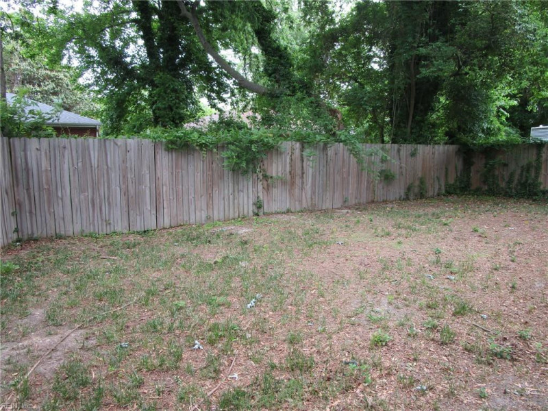 Photo 4 of 21 residential for sale in Hampton virginia