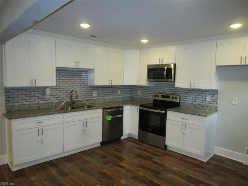 Photo 8 of 21 residential for sale in Hampton virginia