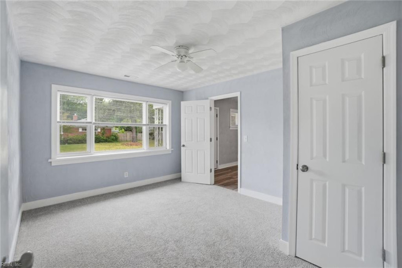 Photo 17 of 34 residential for sale in Virginia Beach virginia