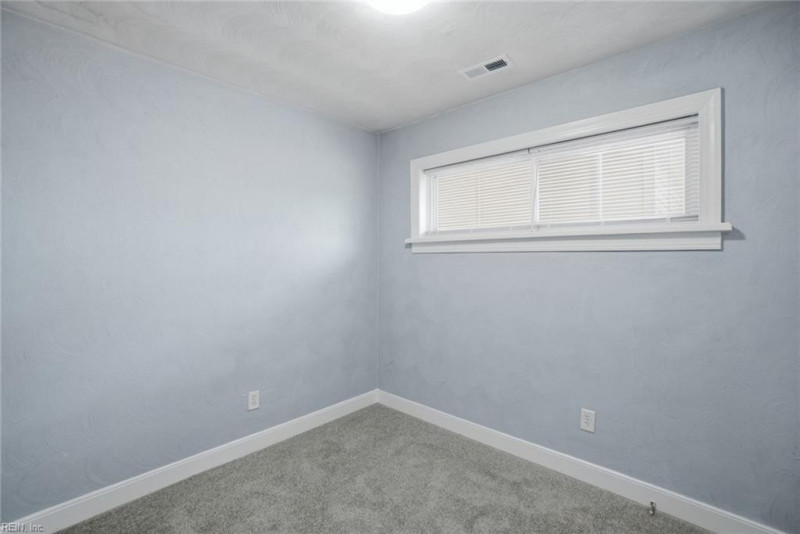 Photo 18 of 34 residential for sale in Virginia Beach virginia