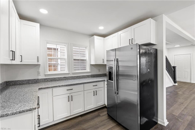 Photo 10 of 26 residential for sale in Portsmouth virginia