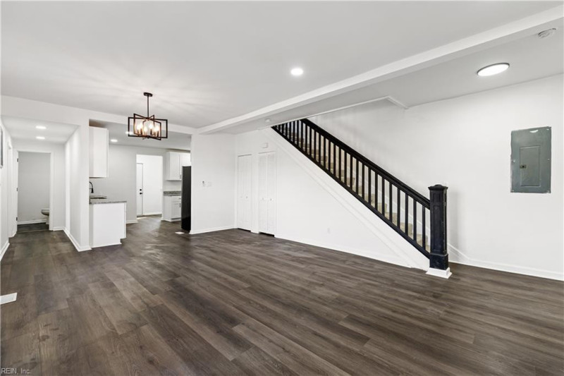 Photo 6 of 26 residential for sale in Portsmouth virginia