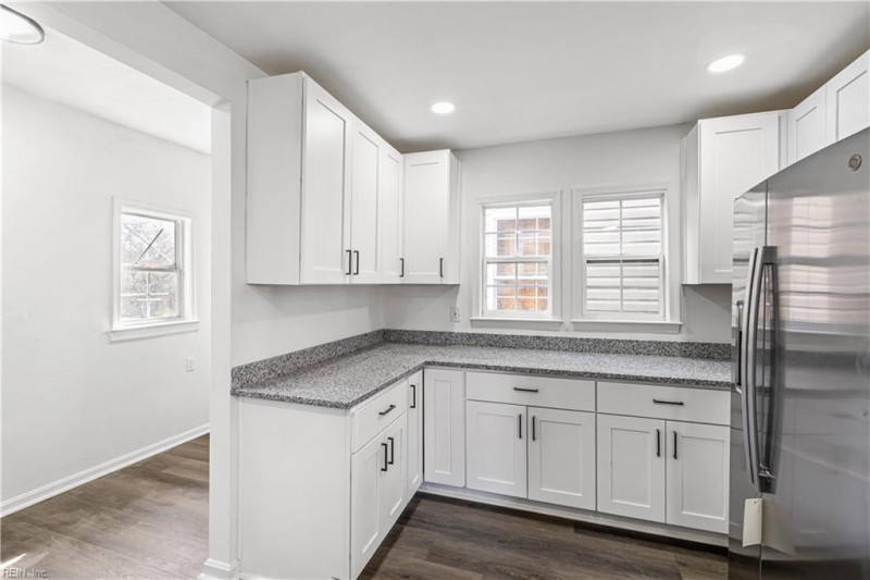 Photo 9 of 26 residential for sale in Portsmouth virginia