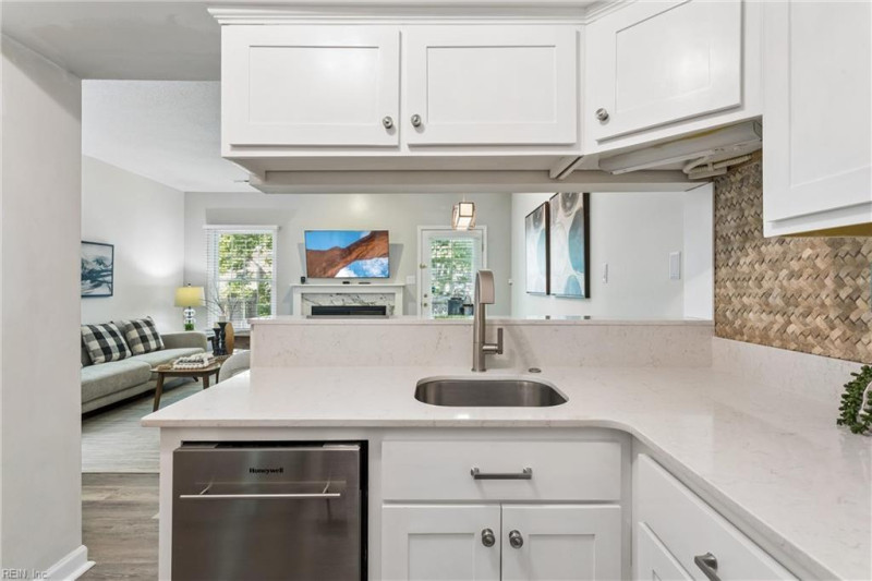Photo 12 of 33 residential for sale in Newport News virginia