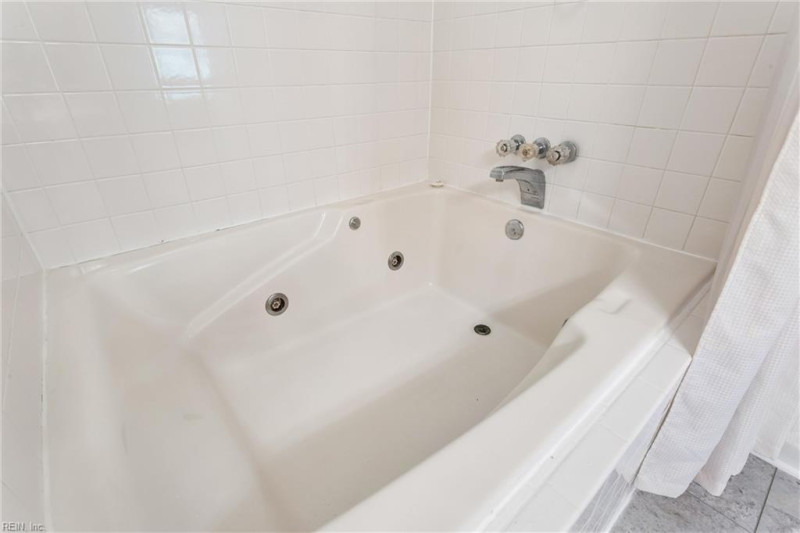Photo 20 of 33 residential for sale in Newport News virginia