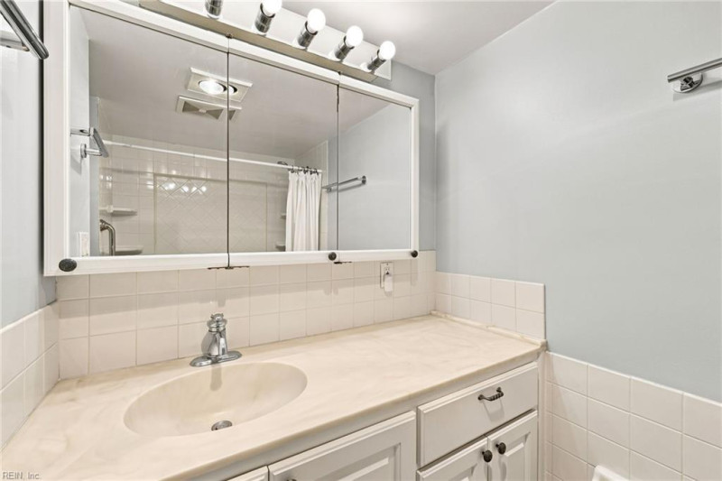 Photo 28 of 48 residential for sale in Virginia Beach virginia