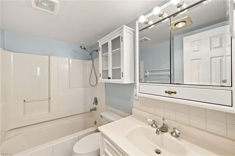 Photo 33 of 48 residential for sale in Virginia Beach virginia
