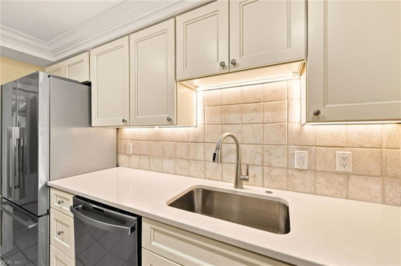 Photo 9 of 48 residential for sale in Virginia Beach virginia