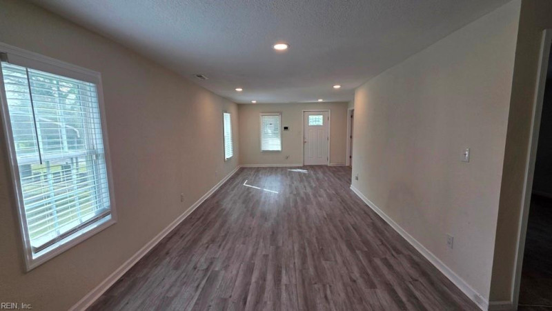 Photo 12 of 21 residential for sale in Suffolk virginia