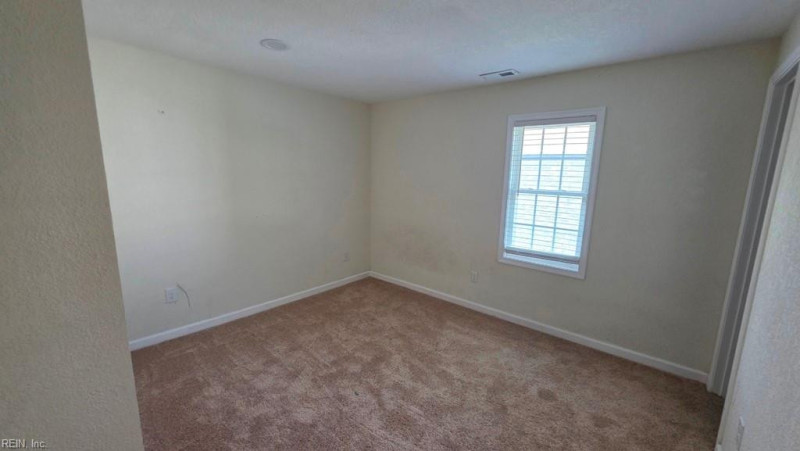 Photo 17 of 21 residential for sale in Suffolk virginia